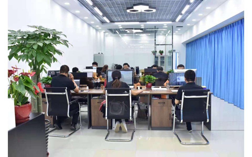 堅持以客戶為中心理念，強大運營團隊提供一流好服務